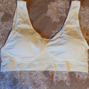 Tshirt bra. White. Size 4XL.   3B